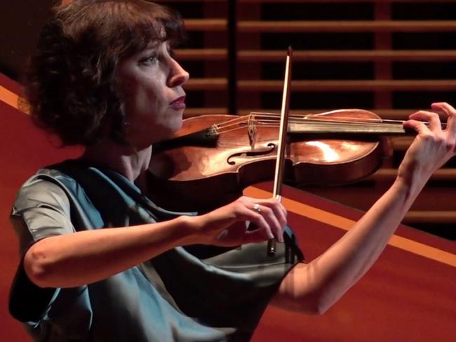 Australian violinist Madeleine Easton performing.