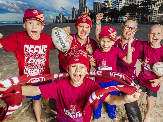 State of Origin 2021.Michala Higgins and her four Origin mad kids Kian, 7, Jaylaan, 15, Maharlia, 8, Adannah, 5. and their mate Iowa Maclachlan, 7 are pumped game 3 will be played on the Gold Coast. Picture: NIGEL HALLETT