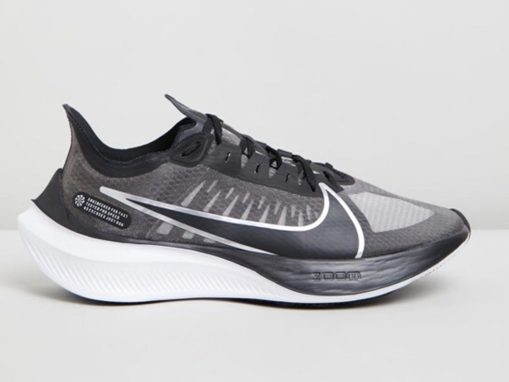 Nike Zoom Gravity running shoes