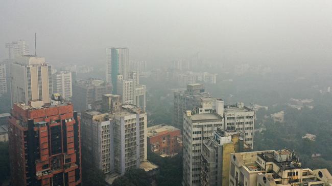 An aerial view shows the skyline engulfed in heavy smog in New Delhi on November 17, 2024. Picture: Sajjad Hussain / AFP