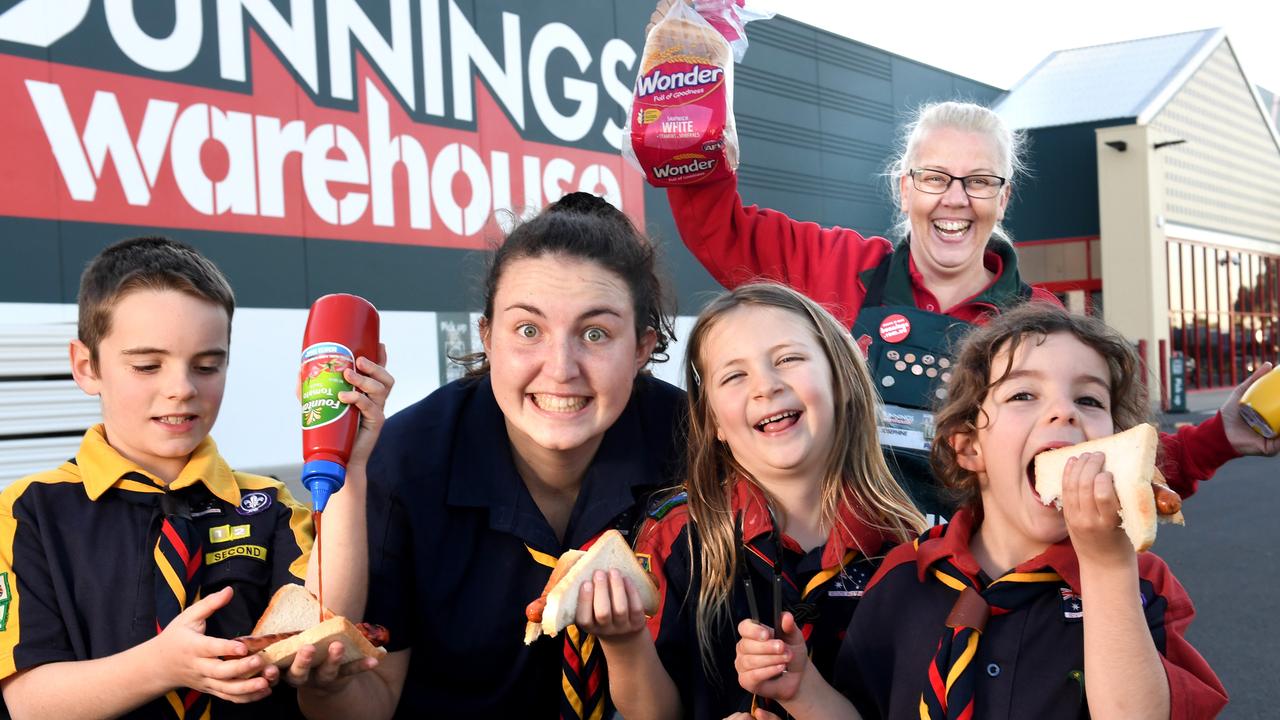 The Bunnings sausage sizzle returns to the ACT and NSW. Picture: Tricia Watkinson