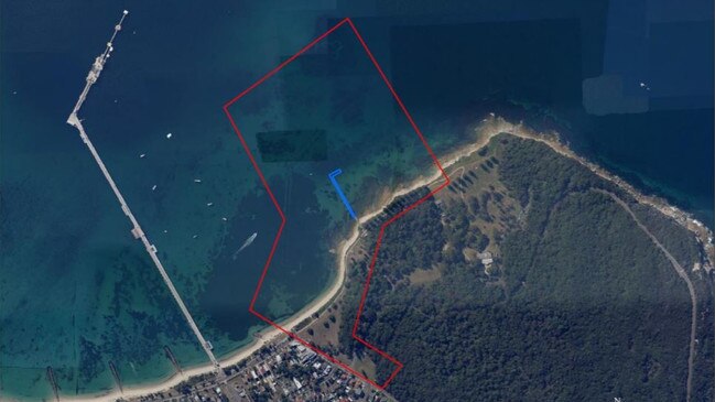 Location of the proposed wharf at Kurnell (in blue).