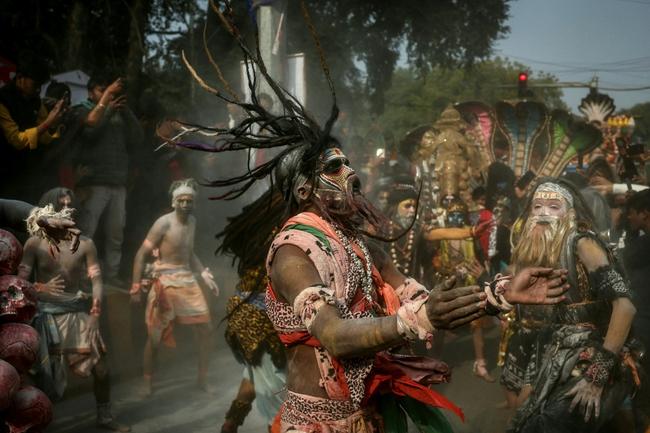 Vast crowds of Hindu pilgrims in India ready to bathe in sacred waters for the Kumbh Mela festival