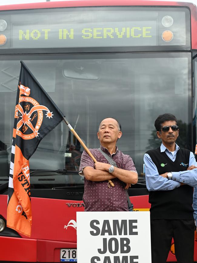 Unions say the bus drivers’ dispute is about fairness. Picture: NCA NewsWire / Jeremy Piper