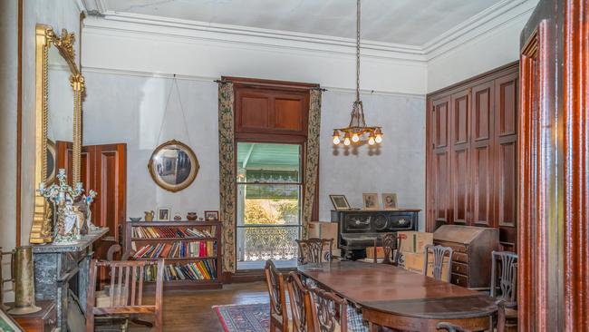 Ornate ceilings are found throughout the homestead.