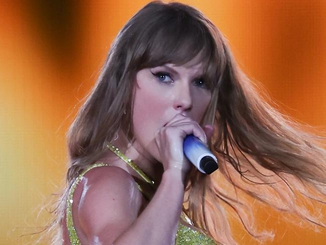 STOCKHOLM, SWEDEN - MAY 17: EDITORIAL USE ONLY. NO BOOK COVERS Taylor Swift performs at Friends Arena on May 17, 2024 in Stockholm, Sweden. (Photo by Michael Campanella/TAS24/Getty Images for TAS Rights Management  )