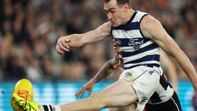 MELBOURNE, JULY 12, 2024: 2024 AFL PREMIERSHIP - Round 18 - Collingwood Magpies v Geelong Cats at the MCG. Geelong Cat Jeremy Cameron kicks a goal.  Picture: Mark Stewart