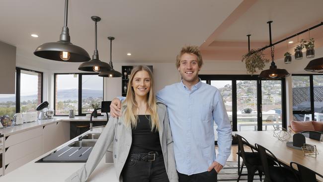 Sean and Ella thrilled with their new abode | news.com.au — Australia’s ...