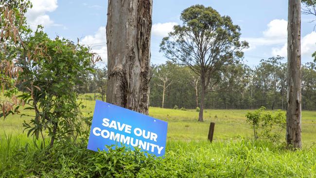 Warner residents have expressed concern over the potential resurrection of the 3000+ lot Warner Investigation Area. (AAP Image/Richard Walker)