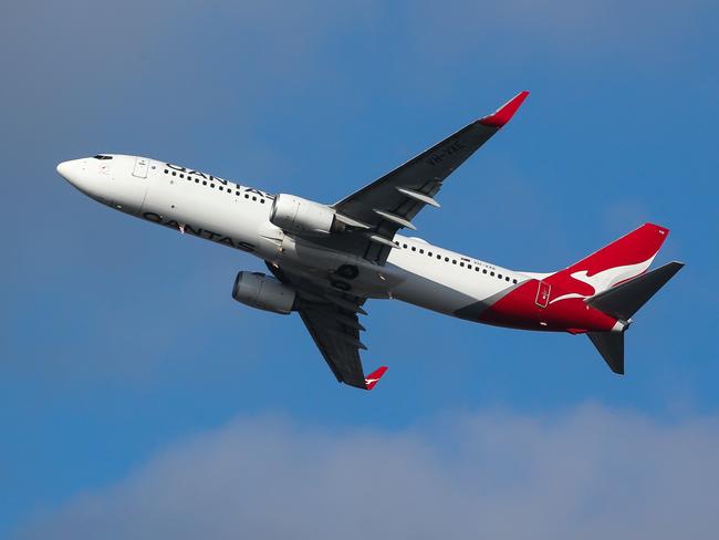 SYDNEY, AUSTRALIA : Newswire Photos  SEPTEMBER 04 2023: A general view of a Qantas Plane taking off at Sydney Airport. NCA Newswire / Gaye Gerard