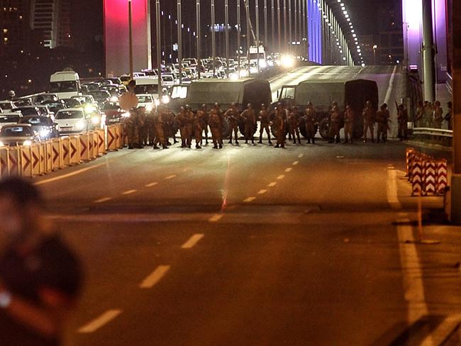 Turkish soldiers block Istanbul's Bosphorus Brigde on July 15, 2016 in Istanbul, Turkey. Picture: Gokhan Tan/Getty Images