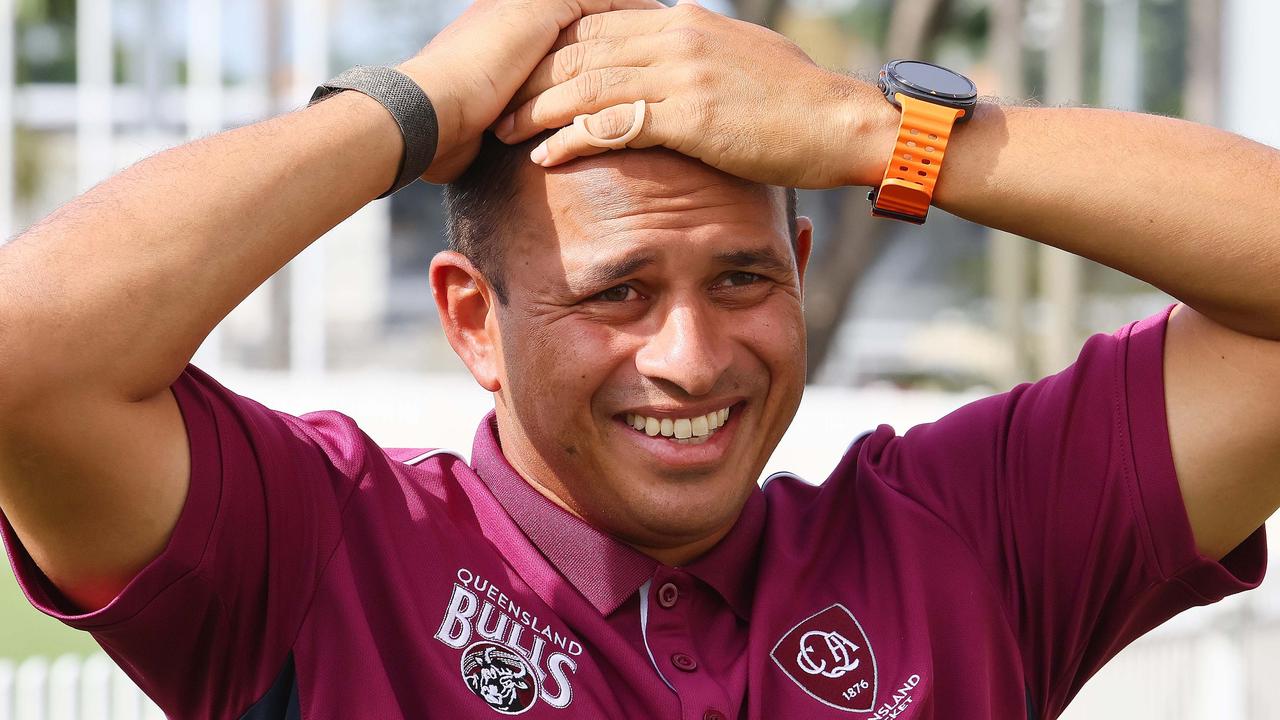 Khawaja stays at Bulls despite feud