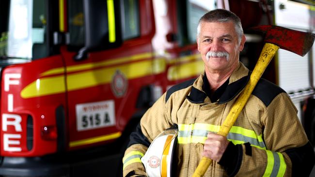 Wynnum firefighter Richard Stuart retires after 37 years | The Courier Mail