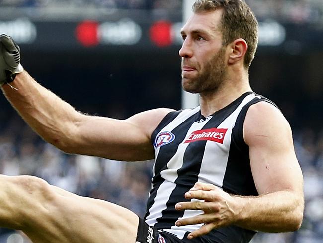 Collingwood v GWS Travis Cloke kicks a goal after the final siren Picture:Wayne Ludbey