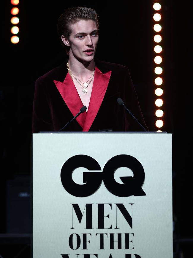 Lucky Blue Smith accepts the International Man of Style award. Picture: Getty