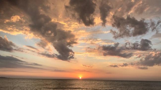 A beautiful sunset on Frankston Beach before the wild weather hit. Picture: Teroha Stone