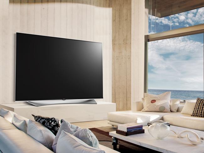 LG's new UG800T smart TV with WebOS 2.0.