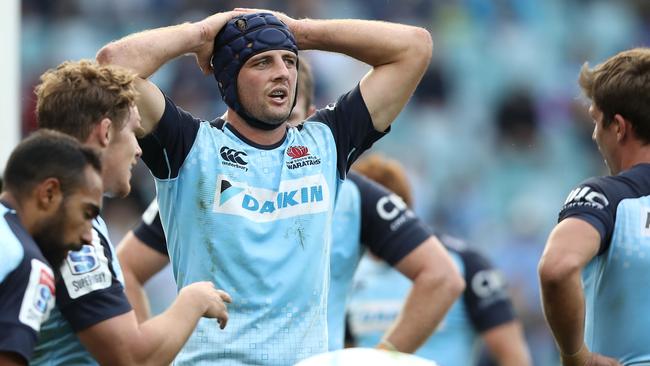 SYDNEY, AUSTRALIA - APRIL 02:  Dean Mumm of the Waratahs and his team look dejected after a Crusaders try during the round six Super Rugby match between the Waratahs and the Crusaders at Allianz Stadium on April 2, 2017 in Sydney, Australia.  (Photo by Mark Kolbe/Getty Images)