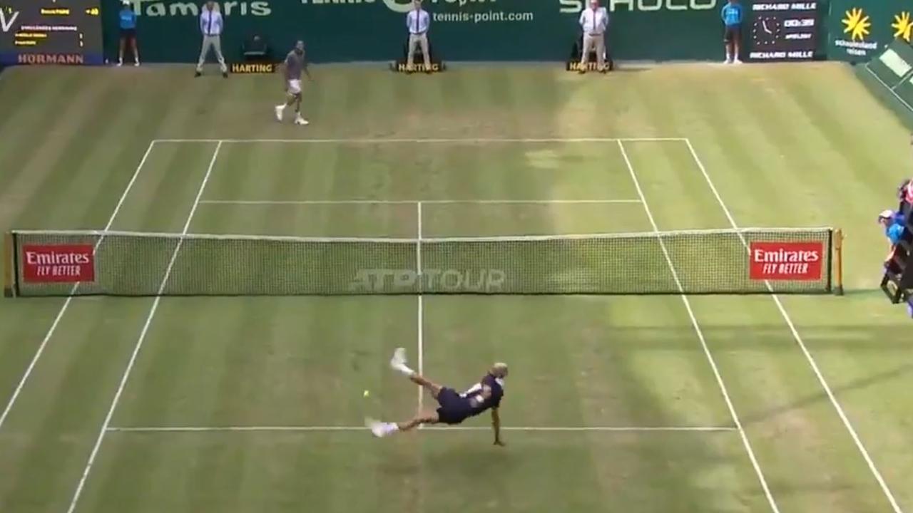 Jo-Wilfried Tsonga and Benoit Paire have mad skills.