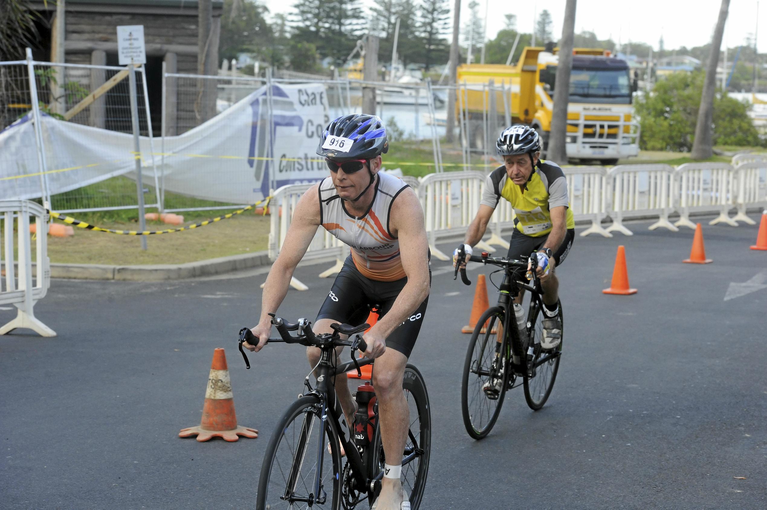 YAMBA TRI FESTIVAL: Bike ride leg | Daily Telegraph