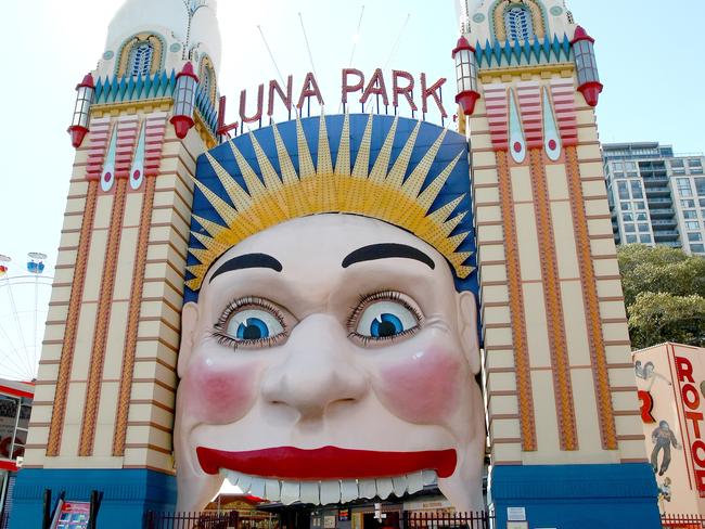 The sign acted as a gateway to Sydney’s famous Luna Park.