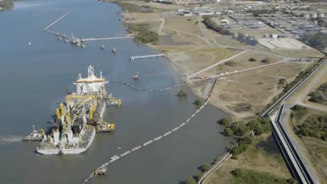 Aerial footage of work underway for Brisbane Airport's new runway due 2020