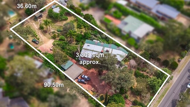 The house for sale in Ryans Rd, Eltham North where guns were found by a child.