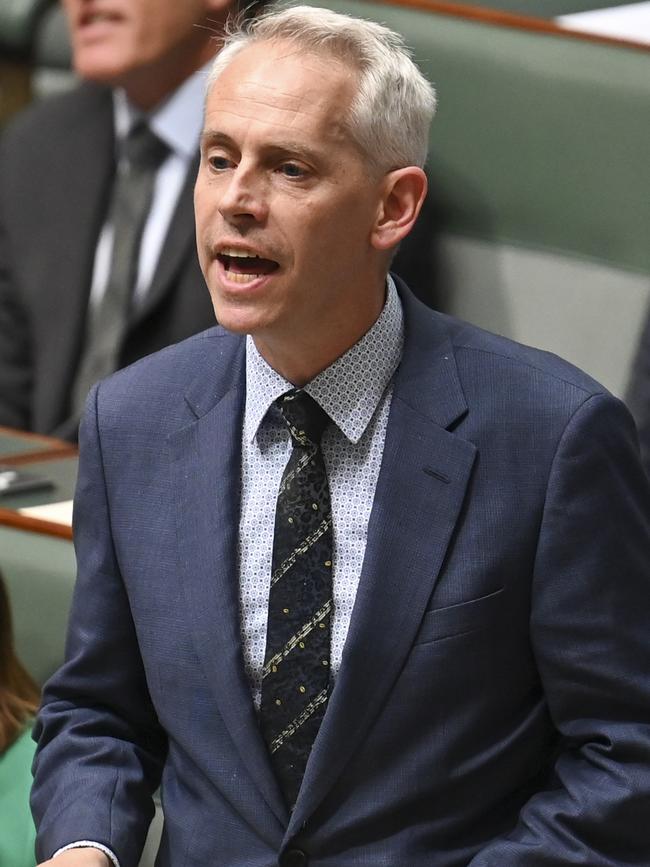 Under Labor’s new bill, Immigration Minister Andrew Giles would have ability to ask for detainees to be locked up again by the courts. Picture: NCA NewsWire / Martin Ollman