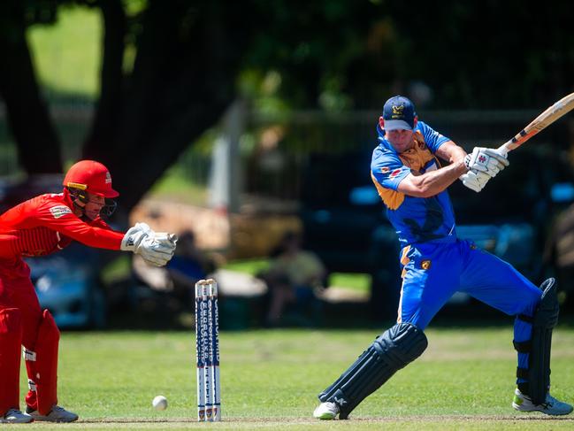 Star Darwin allrounder Beau Webster on his way to 38 against Waratah at Kahlin Oval on Saturday. Picture: Che Chorley