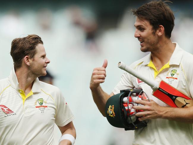 MELBOURNE, AUSTRALIA - DECEMBER 30:  Steve Smith of Australia (L) and Mitchell Marsh walk off after the drawn result during day one of the Fourth Test Match in the 2017/18 Ashes series between Australia and England at Melbourne Cricket Ground on December 30, 2017 in Melbourne, Australia.  (Photo by Michael Dodge/Getty Images)