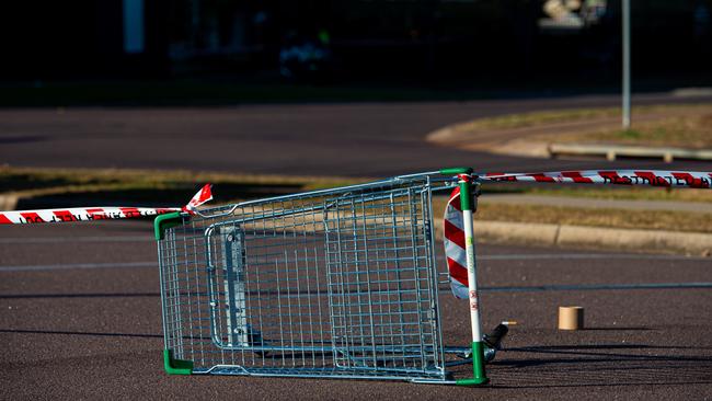 NT Police responding to an incident in Karama on Wednesday night in which an adult male was stabbed and killed. Picture: Che Chorley