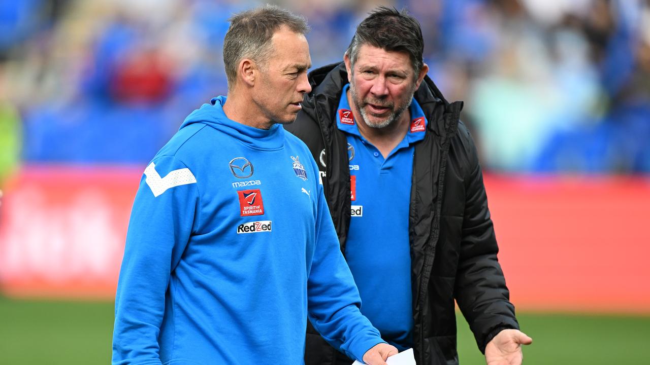 Alastair Clarkson and Brett Ratten. Photo by Steve Bell/Getty Images.