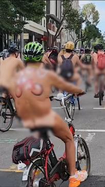 Naked cyclists take over Melbourne