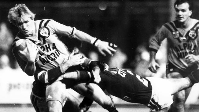 Garry Jack taking on Easts in a Panasonic Cup match at Leichhardt Oval in 1987.