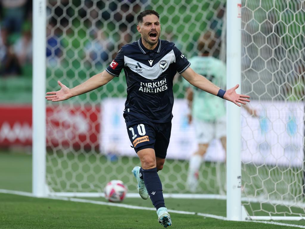 Bruno Fornaroli celebrates a goal for Victory. Picture: Robert Cianflone/Getty Images