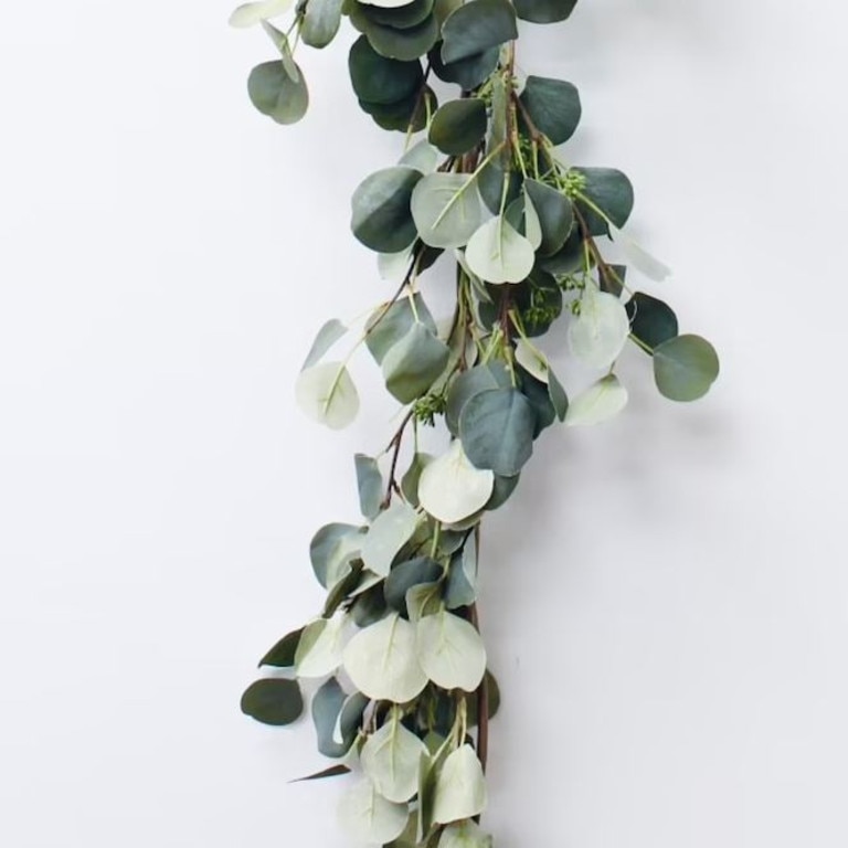58-inch Artifical Silver Dollar Eucalyptus Centrepiece