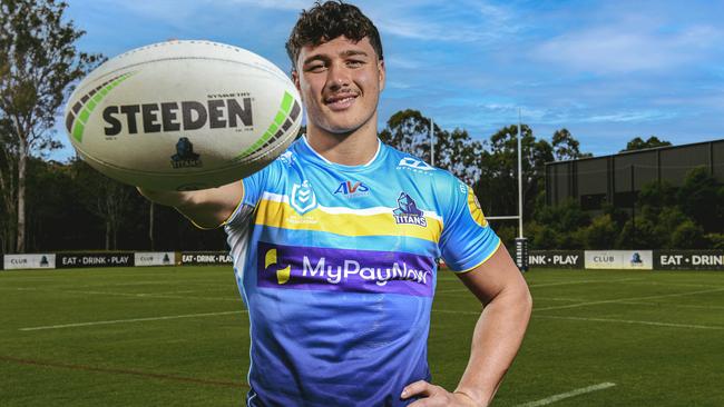 Titans young gun Seth Nikotemo has hadhis original contract upgraded.