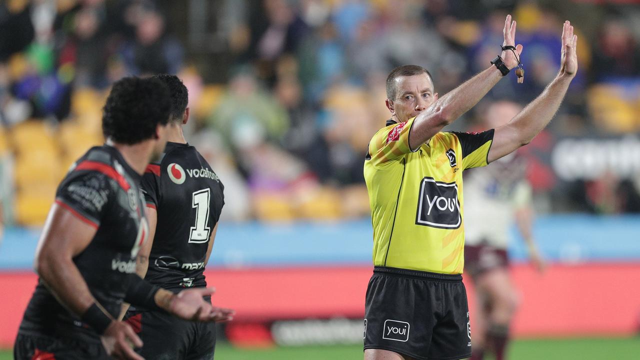 Blake Green gave Ben Cummins a serve after Adam Blair was sent to the sin bin.