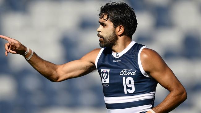 GEELONG, AUSTRALIA - FEBRUARY 17: Jack Martin of the Cats plays in the reserves game during the AFL practice match between Geelong Cats and Hawthorn Hawks at GMHBA Stadium on February 17, 2025 in Geelong, Australia. (Photo by Quinn Rooney/Getty Images)