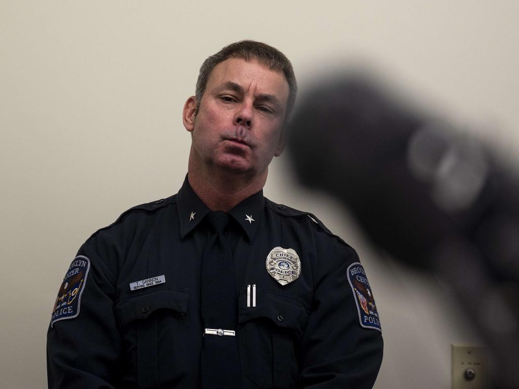 Minnesota police shooting of Daunte Wright: Kim Potter identified, body ...