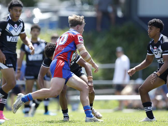 Beau Hill runs at the line. Picture: Michael Gorton