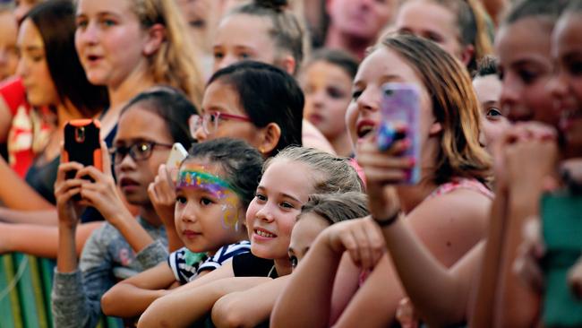 Crowds enjoy a free show by Jessica Mauboy in Darwin on the final day of the Queen's Baton’s journey through the Northern Territory.