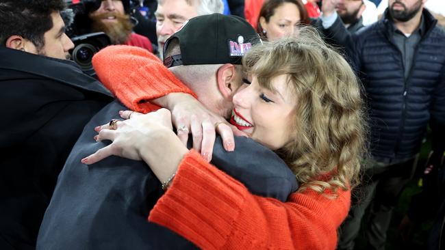 Taylor Swift’s dad confirms romance switch