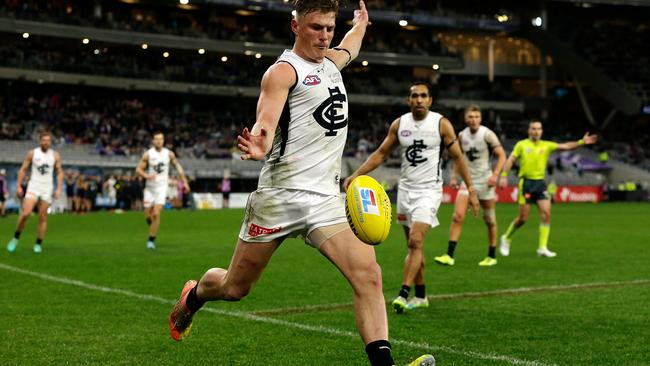 Jack Newnes of the Blues scores a goal after the siren to win the match during the 2020 AFL round-12 match between the Fremantle Dockers and Carlton at Perth’s Optus Stadium on Saturday. Picture: Will Russell/AFL Photos via Getty Images