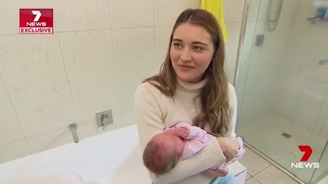 Melbourne Model Gives Birth In Bathroom Didnt Know She Was Pregnant 8860