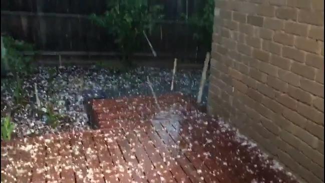 Large hailstones fall in Templestowe