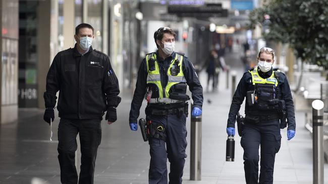 Masks will now be mandatory in public across Melbourne and the Mitchell Shire. Picture: David Geraghty/NCA NewsWire.