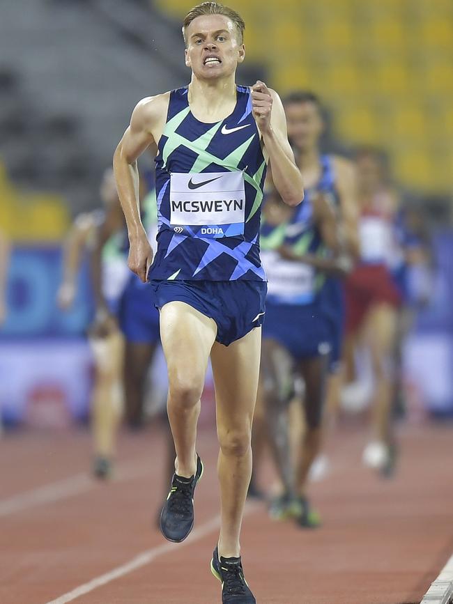 Stewart McSweyn wins the 1500m at the Diamond League meet in Doha in September.