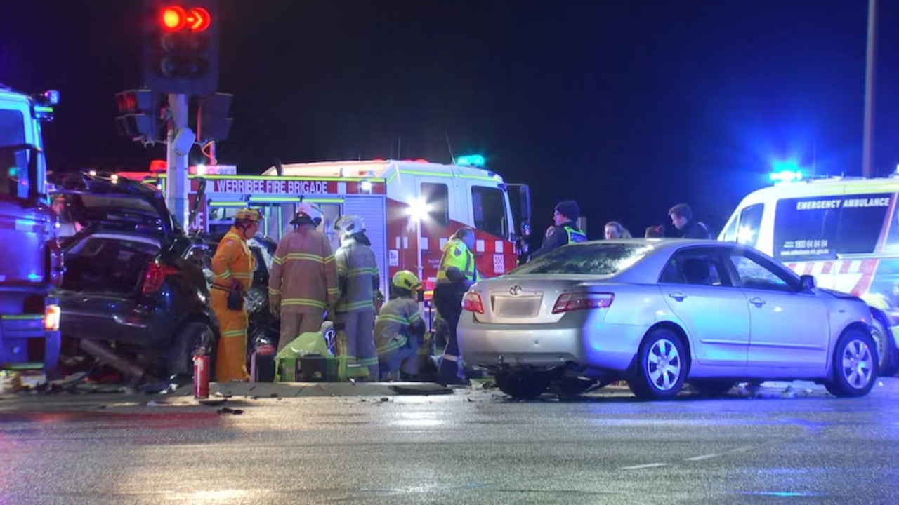 16-year-old dies after stolen car crashes in Tarneit