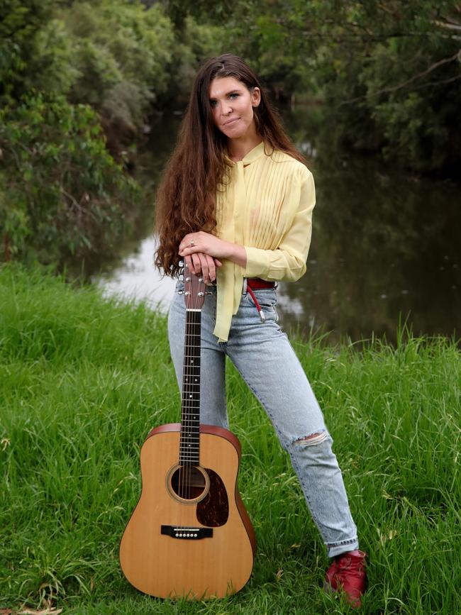 Country singer-songwriter Fanny Lumsden. Picture: Stuart McEvoy